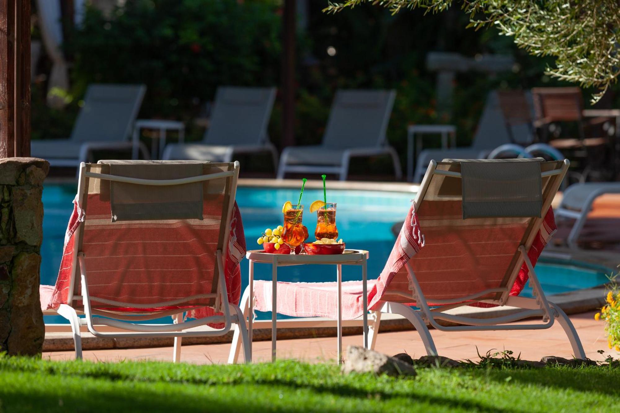 Nora Club Hotel & Spa Pula Kültér fotó